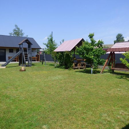 Приватна Садиба "У Оксани" Pul'mo Exterior foto